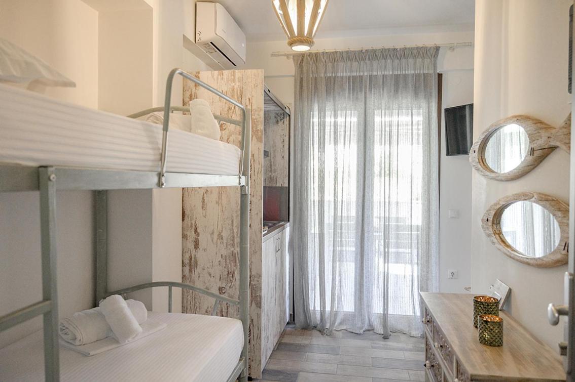 Meltemi luxury apartments Nea Roda Exterior foto