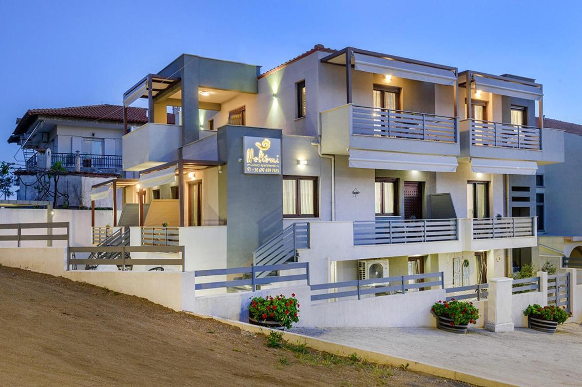 Meltemi luxury apartments Nea Roda Exterior foto