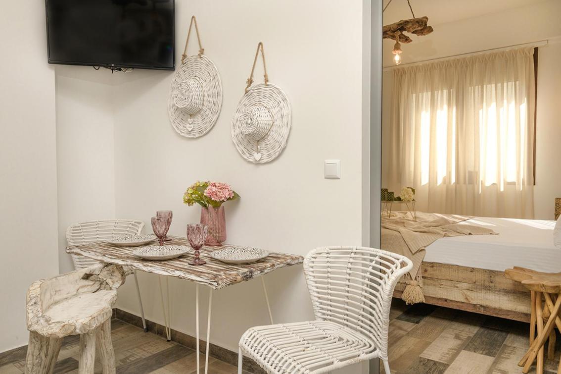 Meltemi luxury apartments Nea Roda Exterior foto