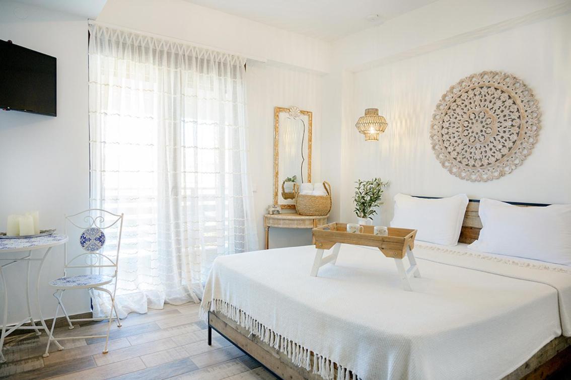 Meltemi luxury apartments Nea Roda Exterior foto