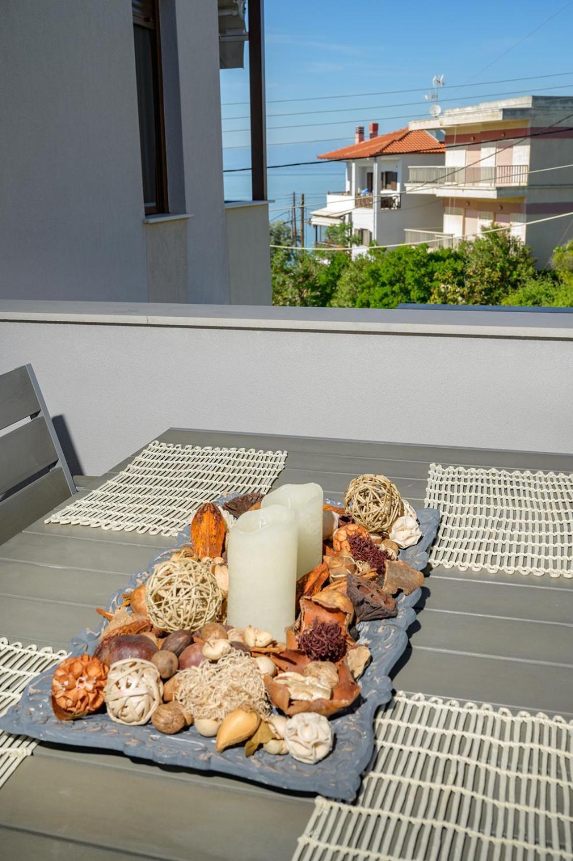 Meltemi luxury apartments Nea Roda Exterior foto